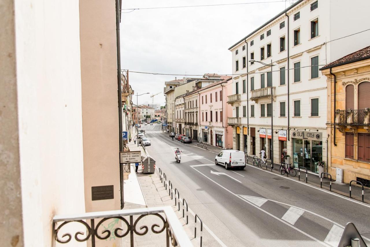 Intero Appartamento Nel Cuore Di Vicenza Exterior foto