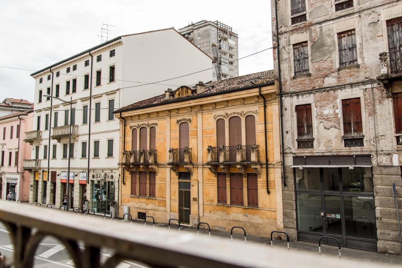 Intero Appartamento Nel Cuore Di Vicenza Exterior foto